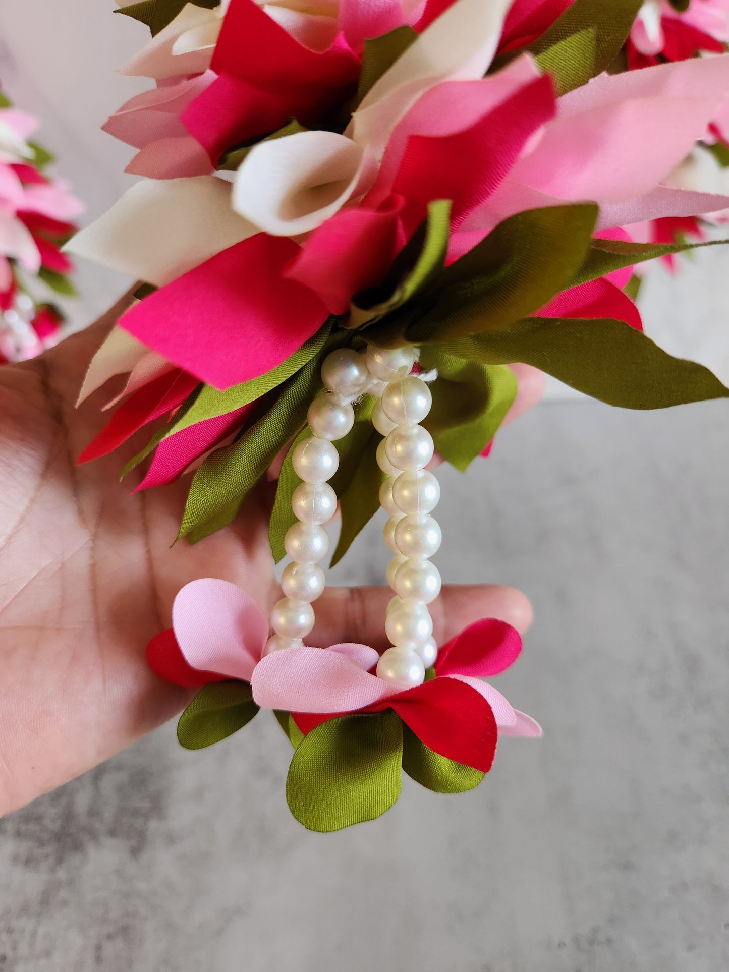 White & Pink Artificial Floral Strings
